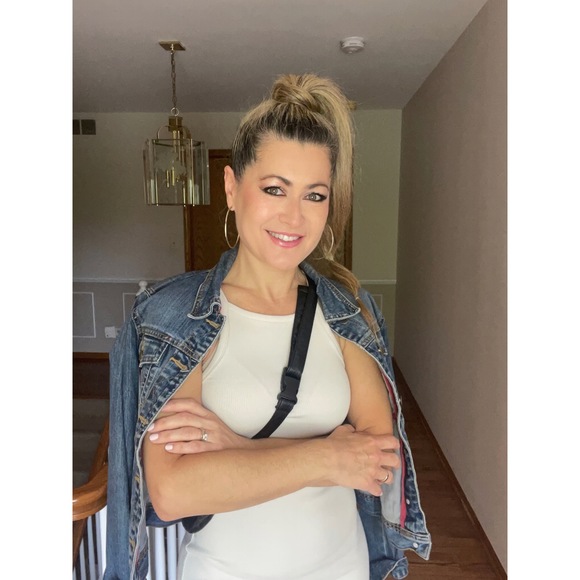 @4/4 @charna15 Live Show Listing - Picture 3 of 3